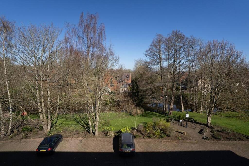 Surrey Hills Escape: Riverside Walks & Quick Links Godalming Kültér fotó